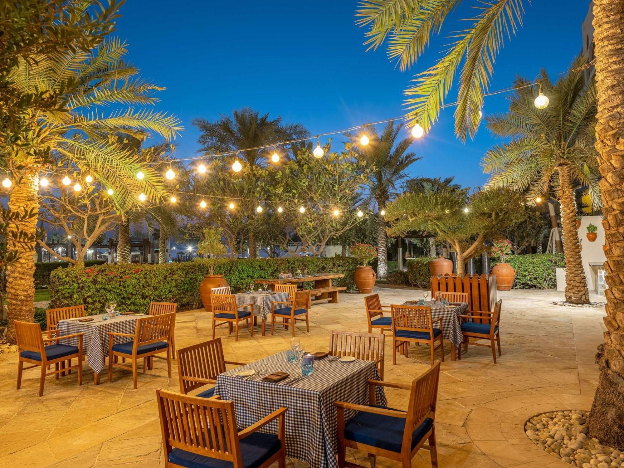 索菲特巴林匝拉塔拉萨海水疗酒店 麦纳麦 外观 照片 The Beach at The Oberoi, Dubai